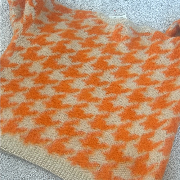 Orange and Cream Houndstooth children’s  Sweater size M (10/12) - Picture 5 of 5